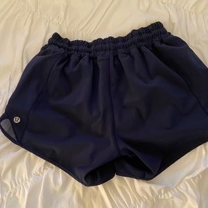 Lululemon navy hotty hot short size 4 tall